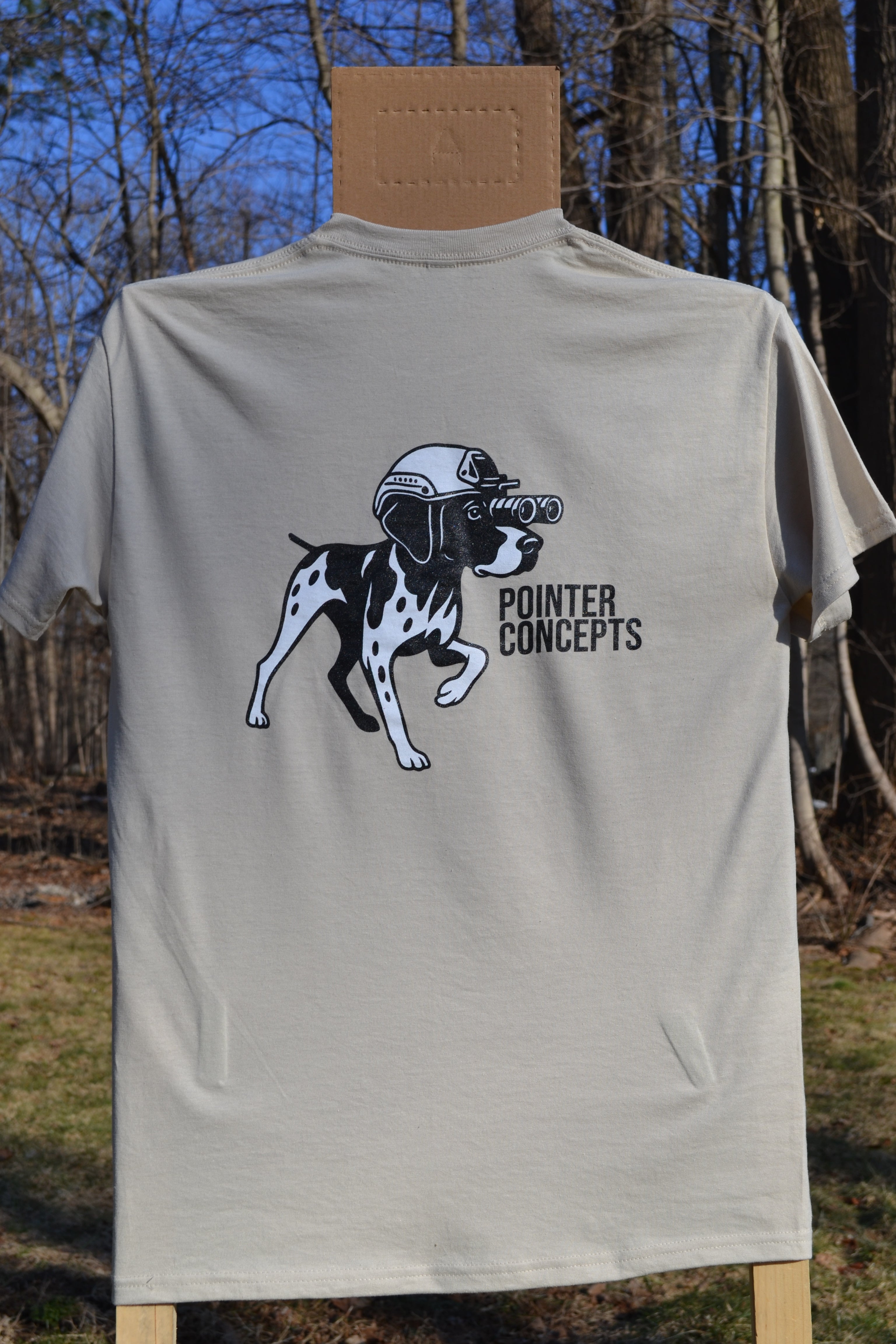 TUCKER  LOGO T